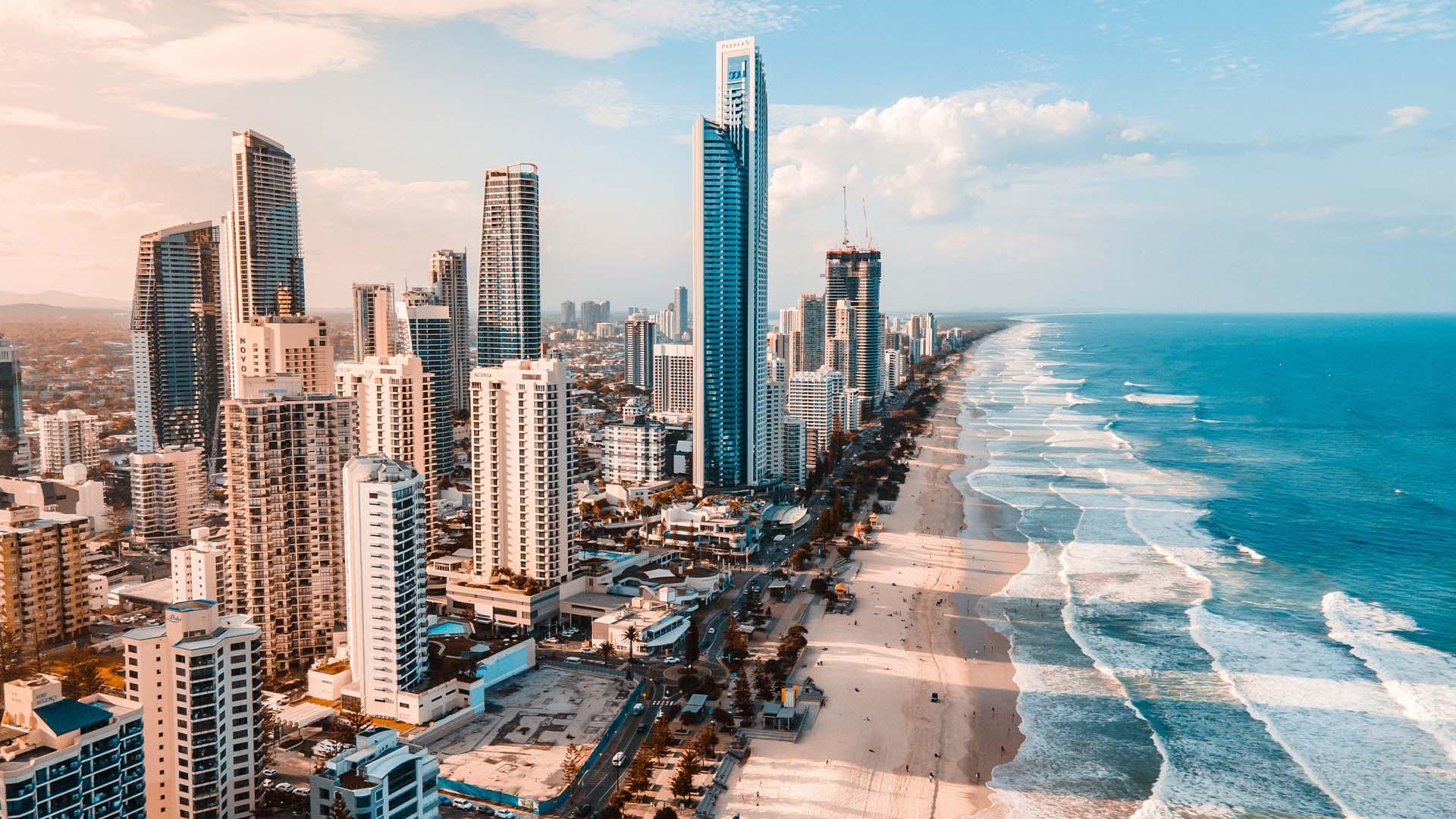 Queensland Invites You to Vacation Like the Aussies Do - background banner